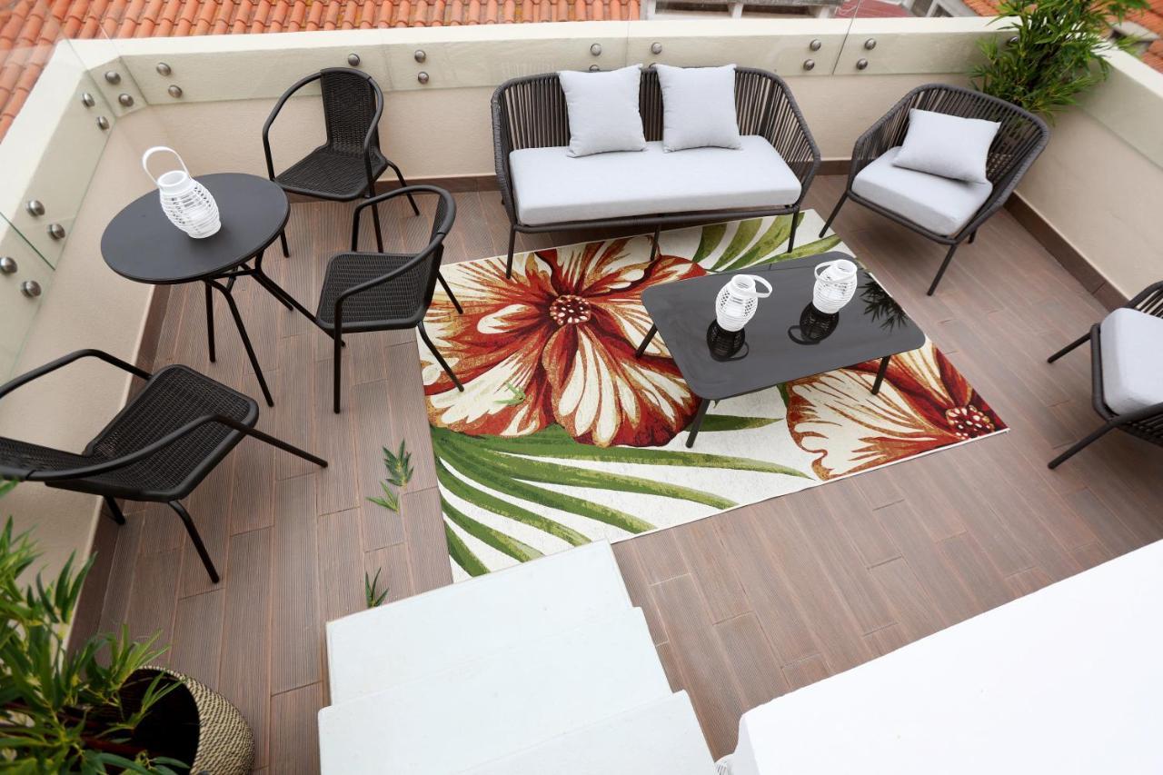 Glass Boutique - Rooms & Suites 大马里尼亚 外观 照片